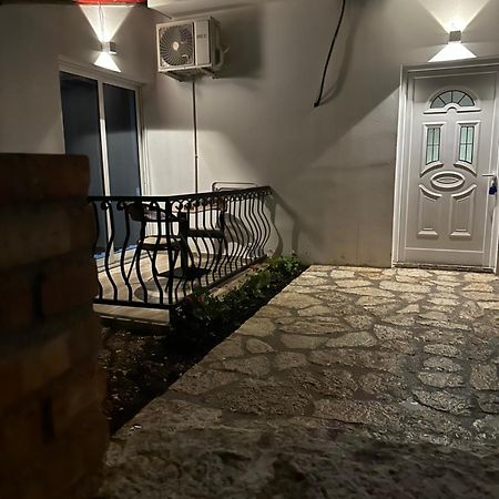 Fiore Rooms 2 Ксамил Екстериор снимка