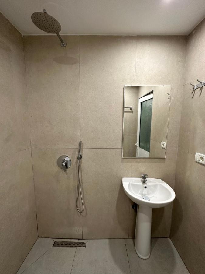 Fiore Rooms 2 Ксамил Екстериор снимка