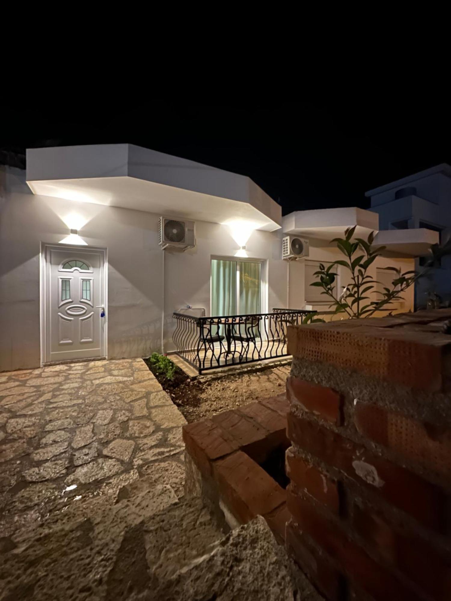 Fiore Rooms 2 Ксамил Екстериор снимка