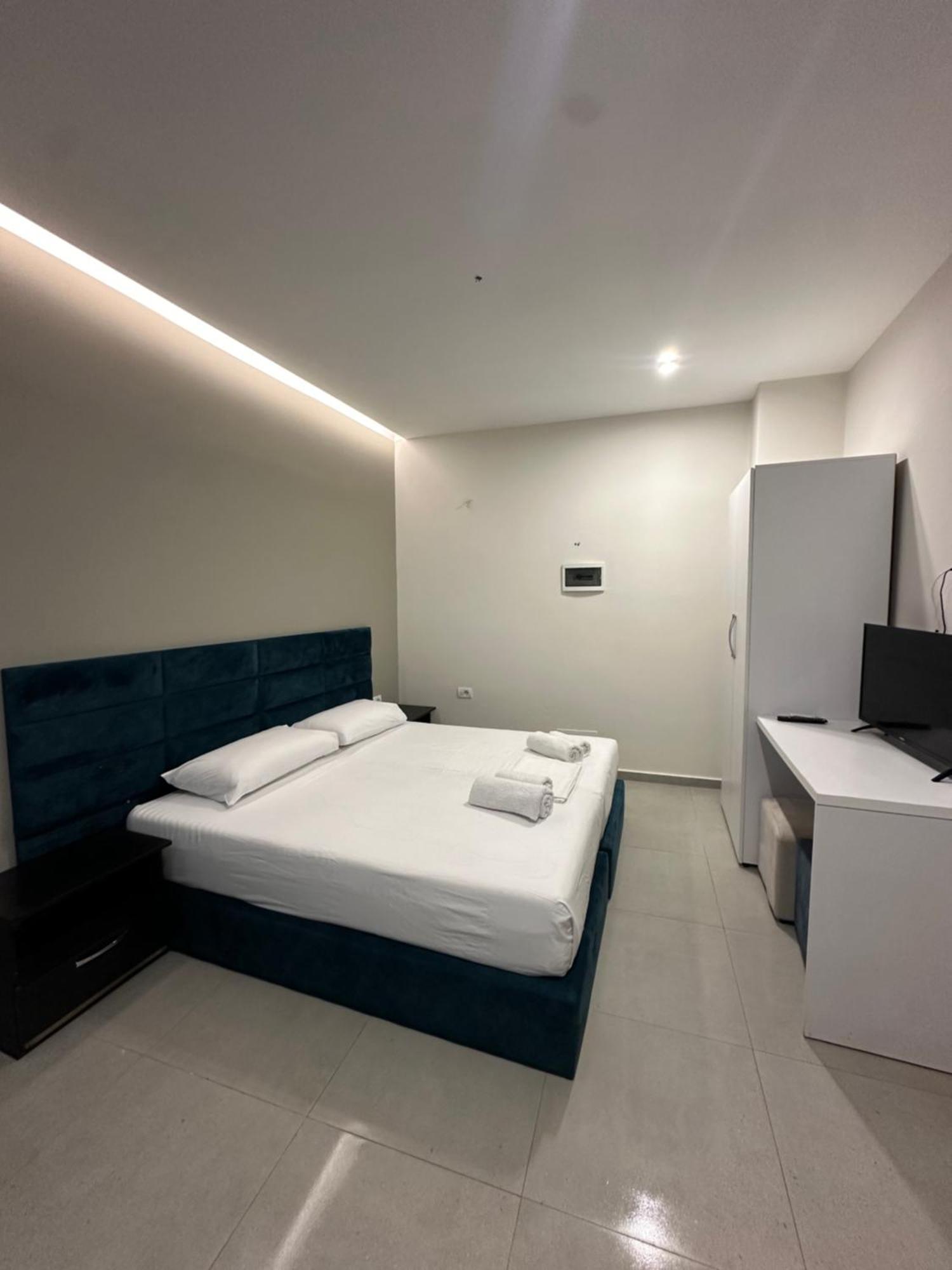 Fiore Rooms 2 Ксамил Екстериор снимка
