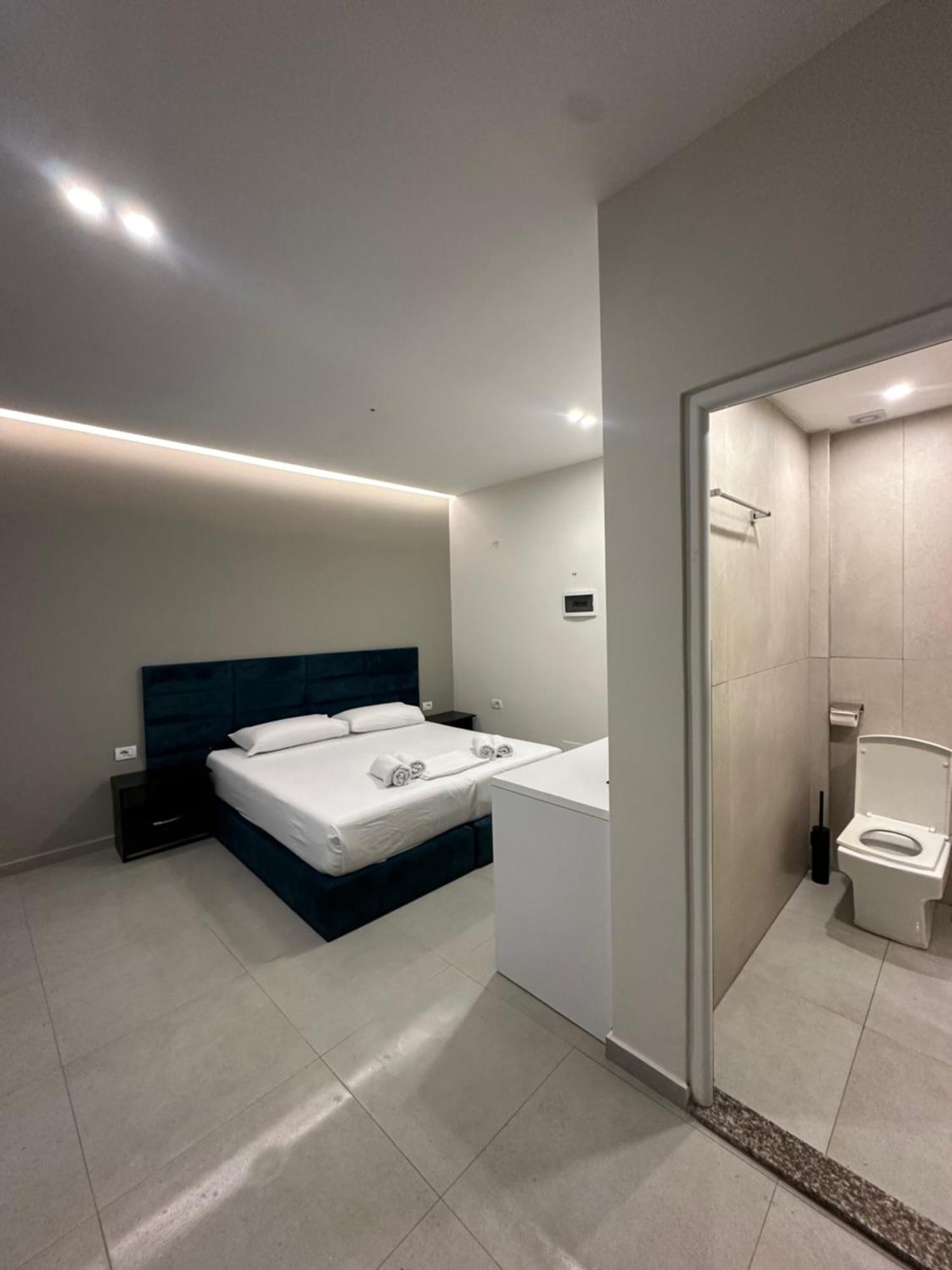 Fiore Rooms 2 Ксамил Екстериор снимка